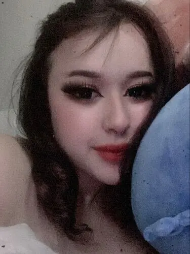 Amy Louise Profile image 3