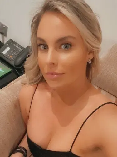 Tia Profile image 2