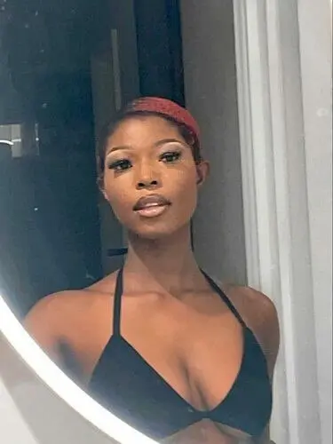 Easy going girl Profile image 1